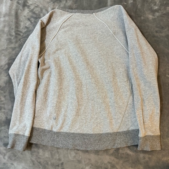 Lululemon Crew Love Pullover *Reflective
Heathered Medium Grey - Picture 5 of 6